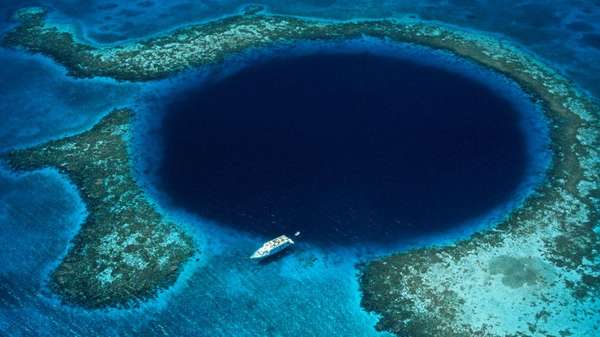 Plongée Belize - Fameux site de Blue Hole